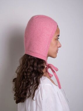 NWT SONDERHAUS adult wool bonnet one size bubblegum pink